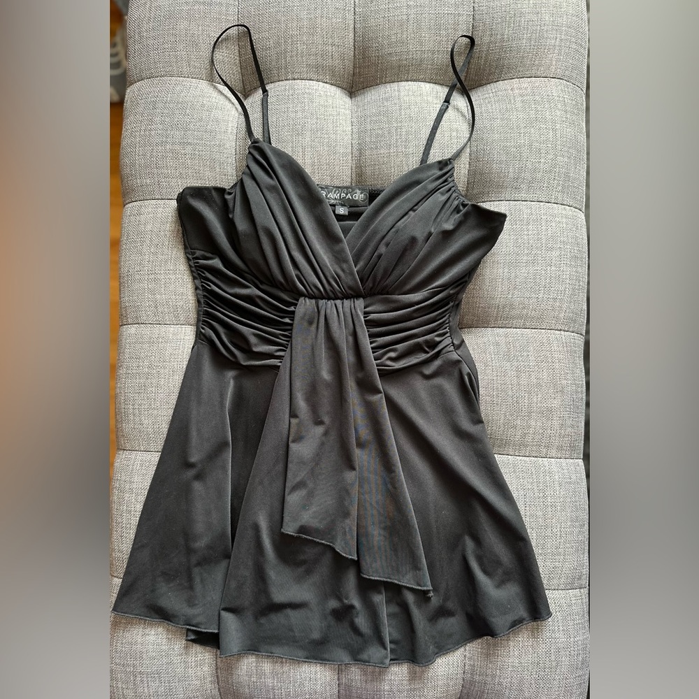 RAMPAGE black dressy, tank. - S
